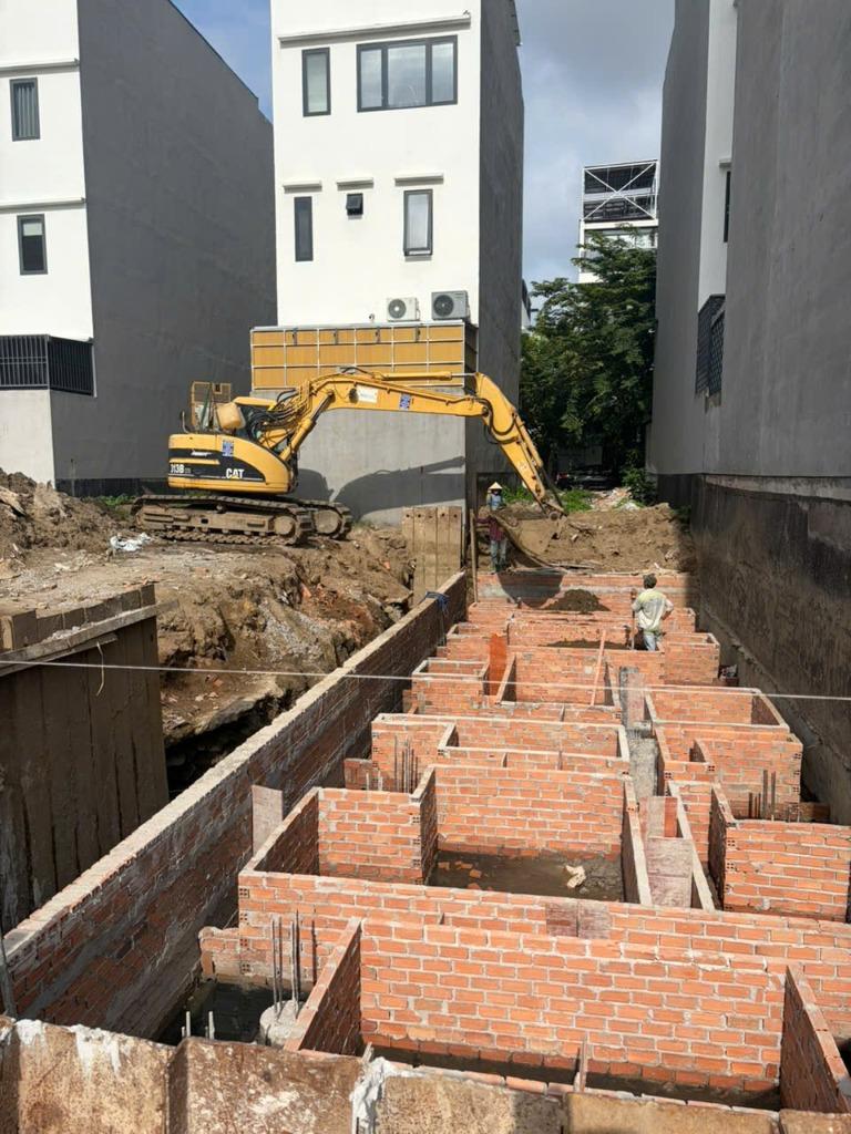 Dịch Vụ Ép Cừ Tràm Gia Cố Nền Móng Đất Yếu TP.HCM